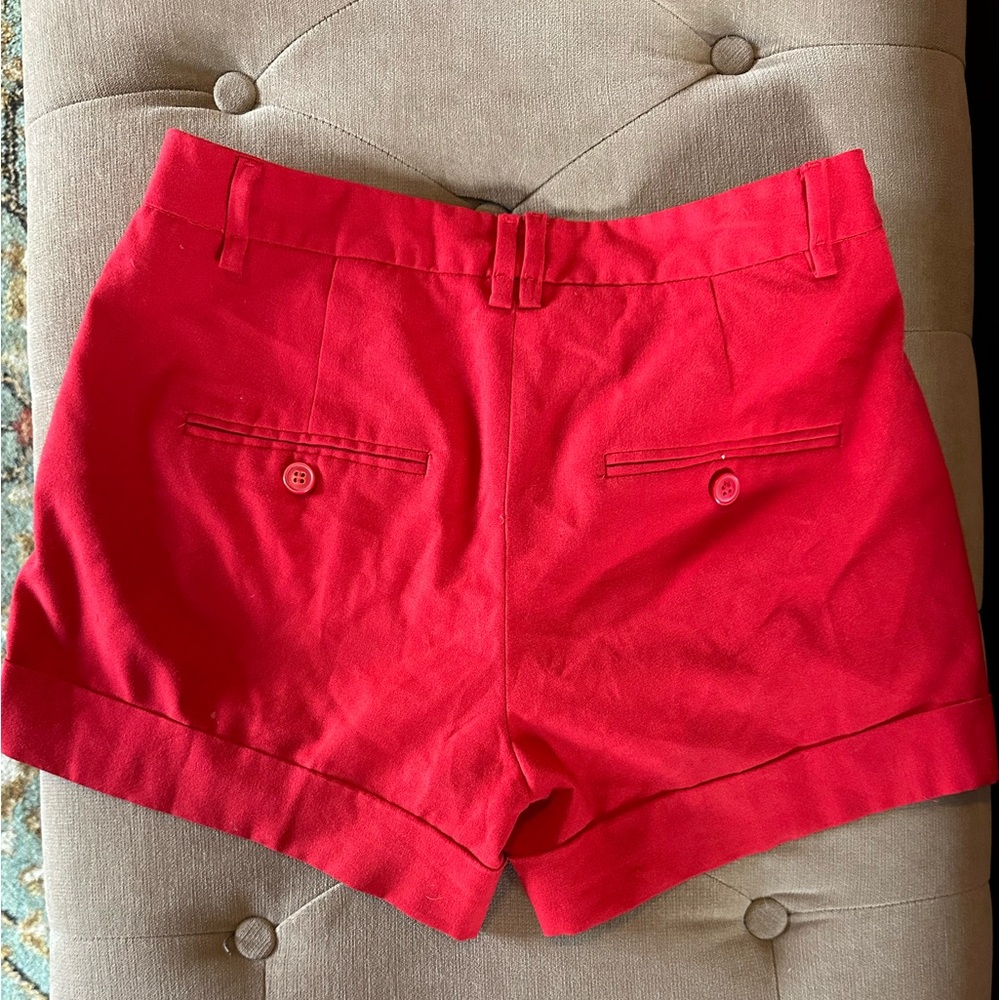 Red shorts - Picture 2 of 3